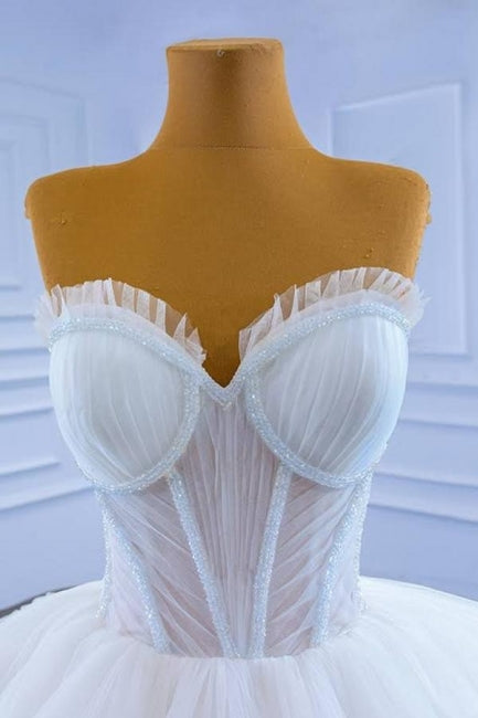 Superbes robes de mariée longues blanches princesse sans manches en ligne A