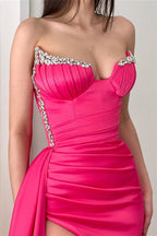 Magnifique robe de bal sans manches à paillettes, coupe en A, fendue devant