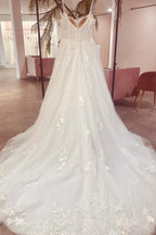Vestidos de Noiva Lindos em Tule, Sem Mangas, com Alças Finas, Corte em A, Comprimento Até ao Chão, com Cauda de Cortejo