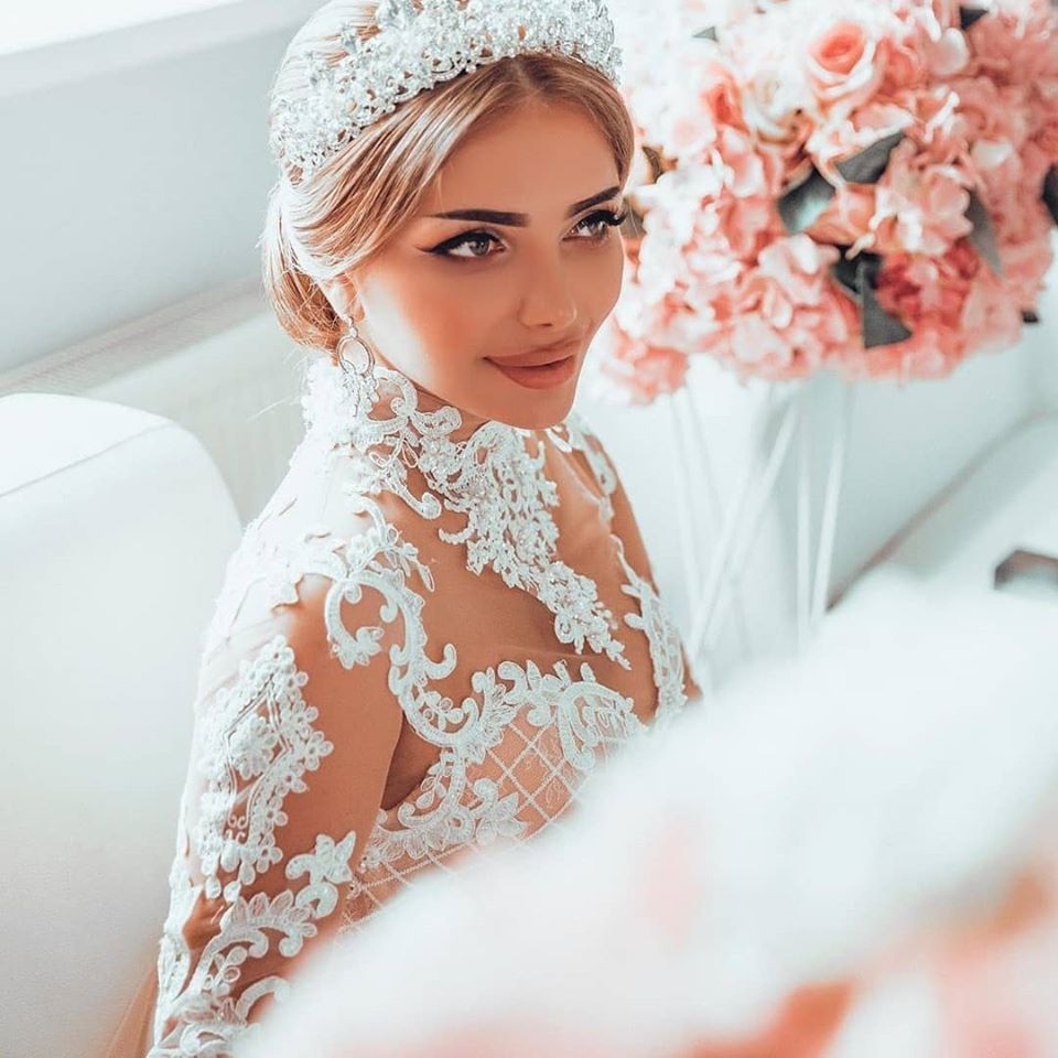 Splendido Abito da Sposa a Sirena in Pizzo e Tulle con Scollo a Cuore per Primavera ed Estate
