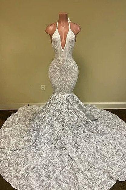 Hermoso vestido de fiesta blanco sin mangas con escote en V, corte sirena, encaje en la parte inferior y flores