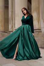 Robe de bal verte en velours à manches longues, coupe trapèze, col en V avec fente