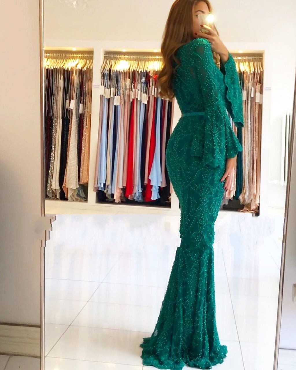 Robes longues de bal à manches en dentelle cœur sirène verte