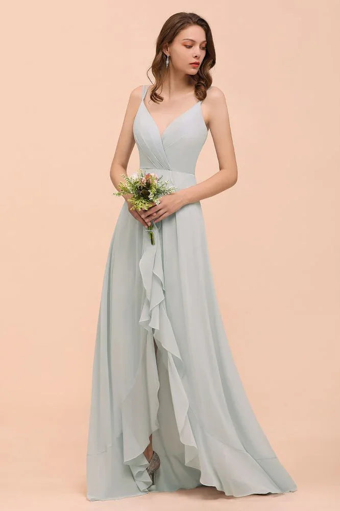 Vestido Cinzento para Dama de Honra com Alças Finas, Decote em V e Folhos, Vestido para Festa de Casamento na Praia