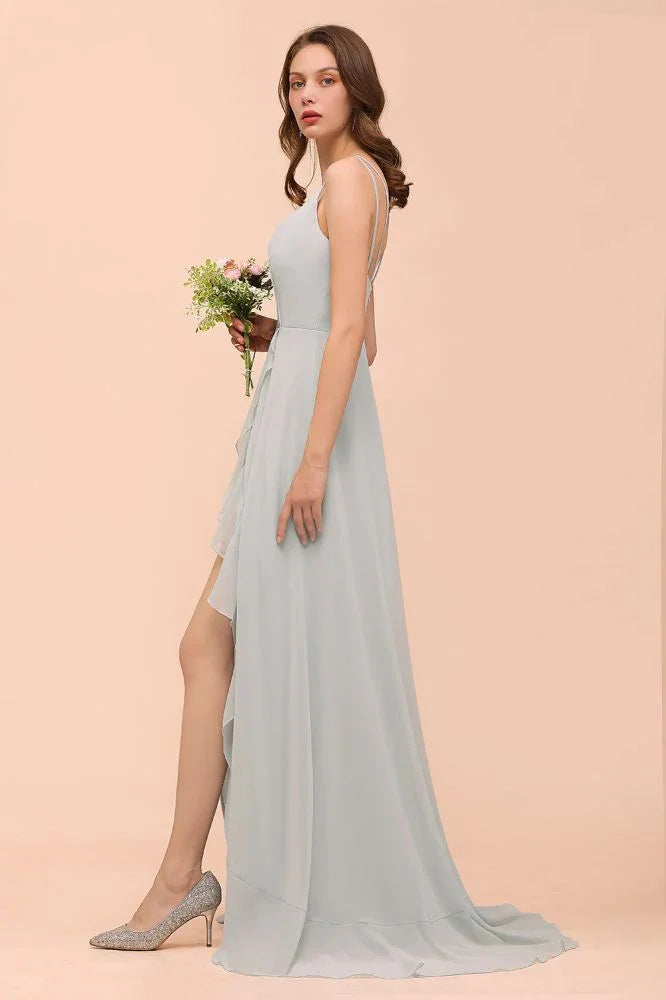 Vestido Cinzento para Dama de Honra com Alças Finas, Decote em V e Folhos, Vestido para Festa de Casamento na Praia