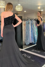 Harlow | Hellblaues Spiegelglas-Ein-Schulter-Trompetenlanges Festkleid mit Schlitz