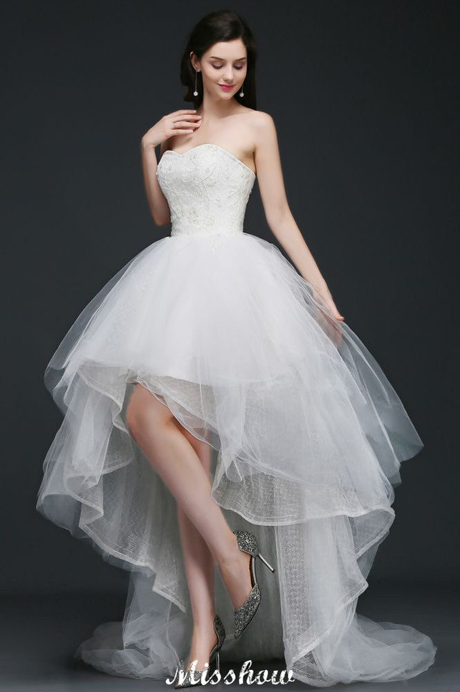 Vestido de Noiva em Renda com Saia em Tule em Linha A e Comprimento Hi-Lo