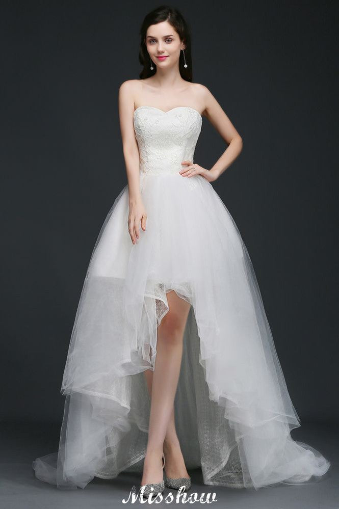 Vestido de Noiva em Renda com Saia em Tule em Linha A e Comprimento Hi-Lo