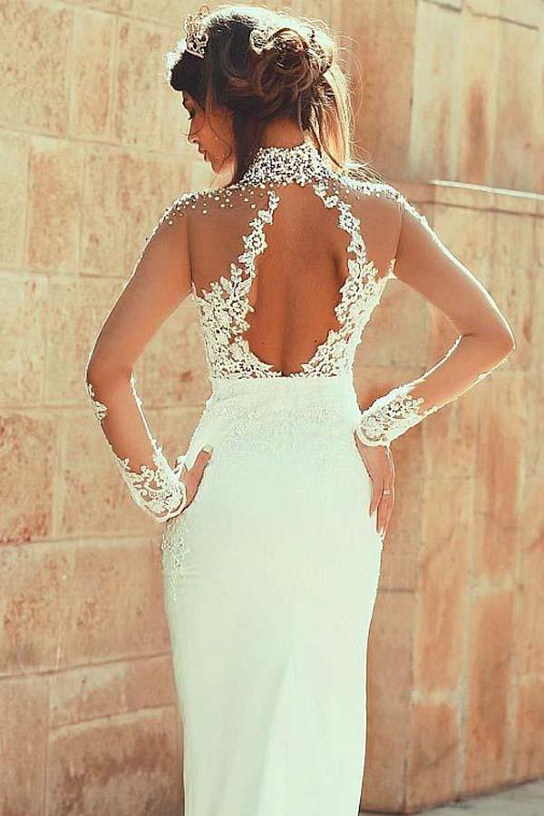 Vestidos de novia de corte tubo con escote alto y apliques de encaje con cuentas