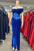 Holla | Robe de soirée ajustée en velours bleu royal à épaules dénudées avec nœud torsadé