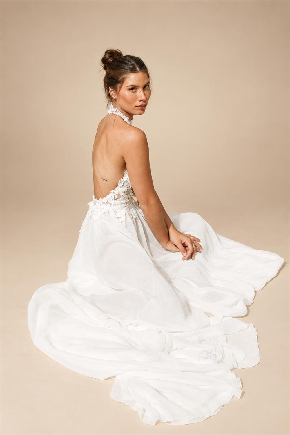 Romantic Halter Neck 3D Floral Lace Sheer Slit Wedding Dress ZP041