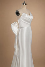 Glamorous Lvory Satin Wedding Dress with Buttons & Train ZP053