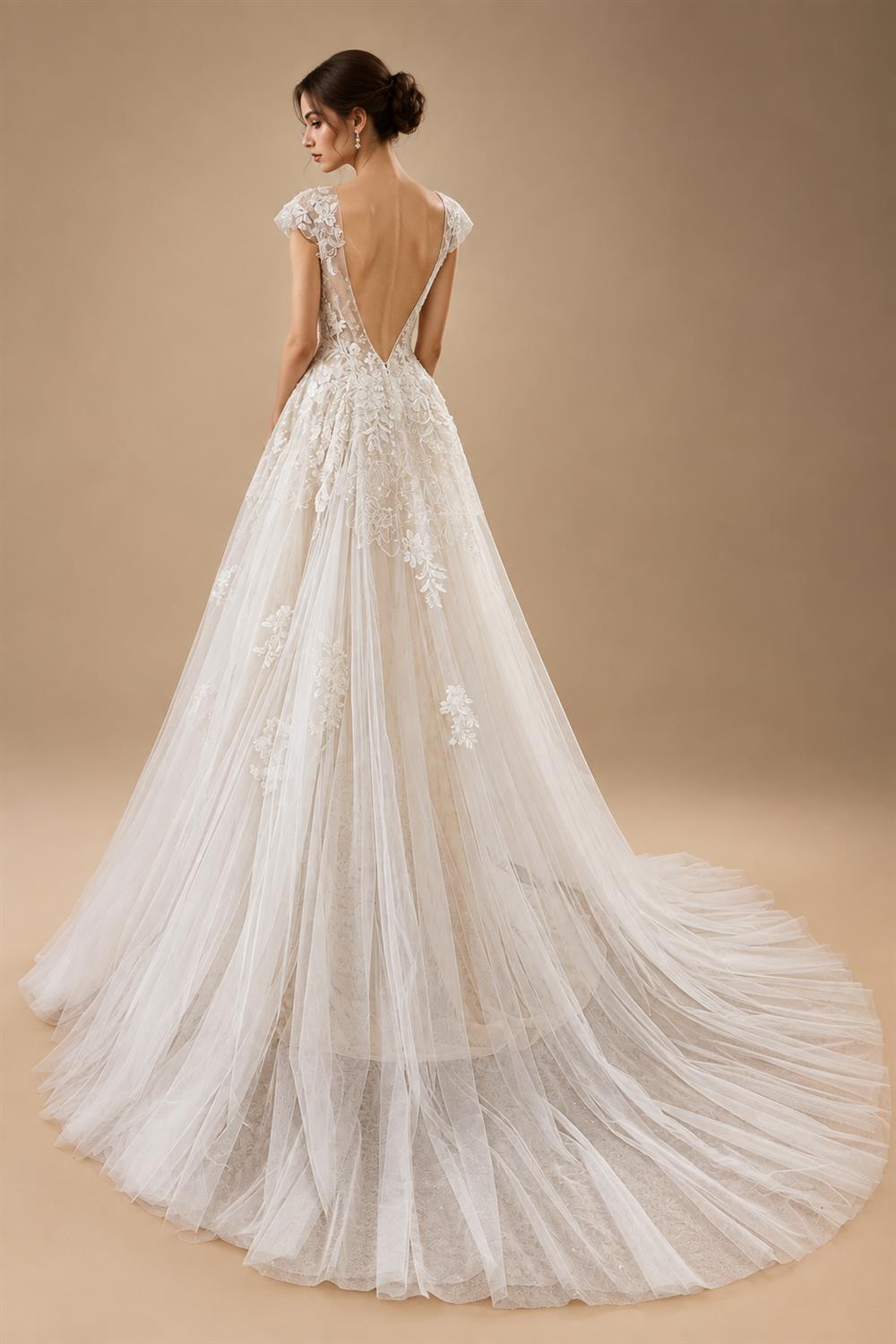 Elegant Ivory V-Neck Cap Sleeve A-Line Lace Tulle Wedding Dress ZP055