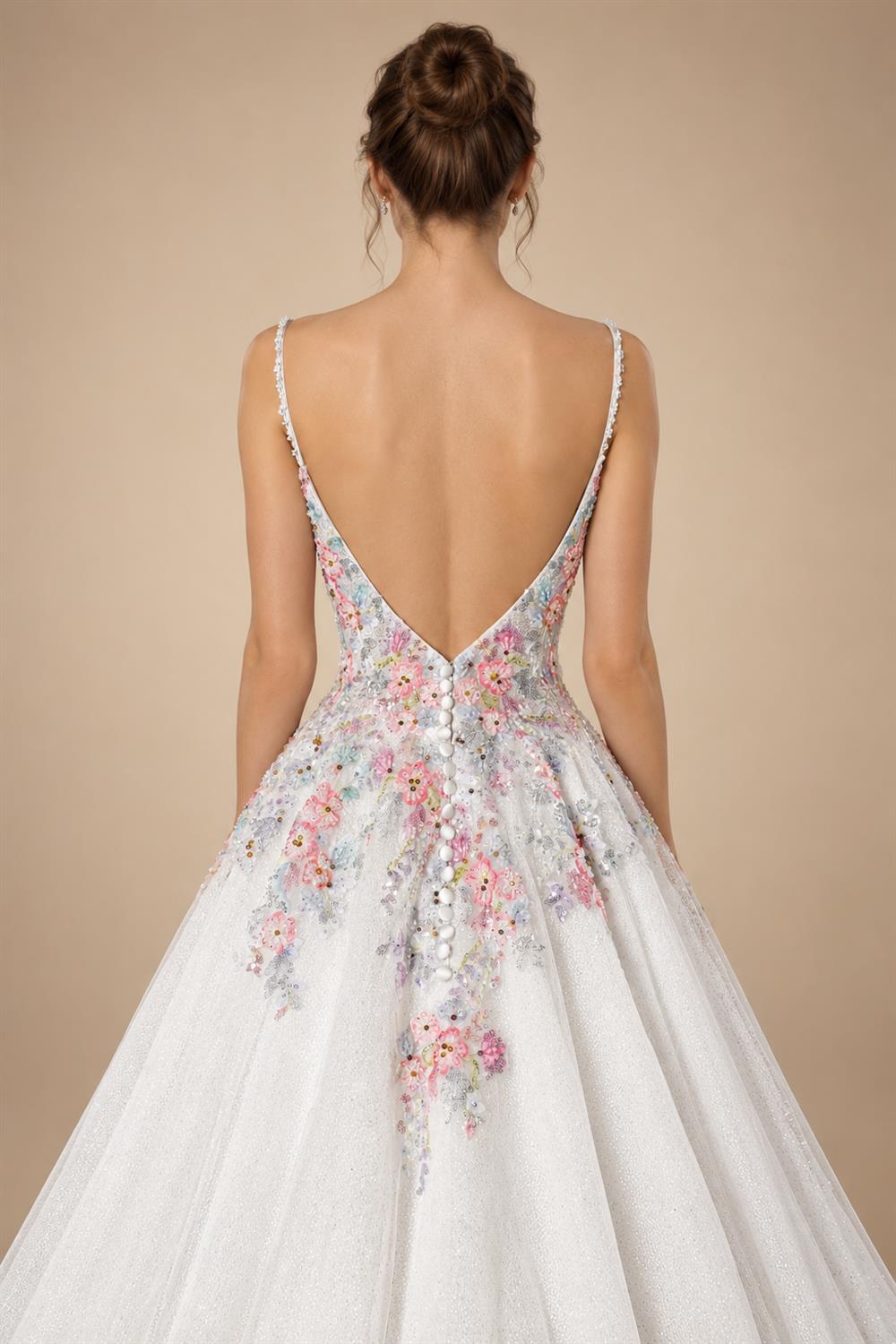 Glamorous White Floral Applique A-Line Tulle Wedding Dress with Train ZP066