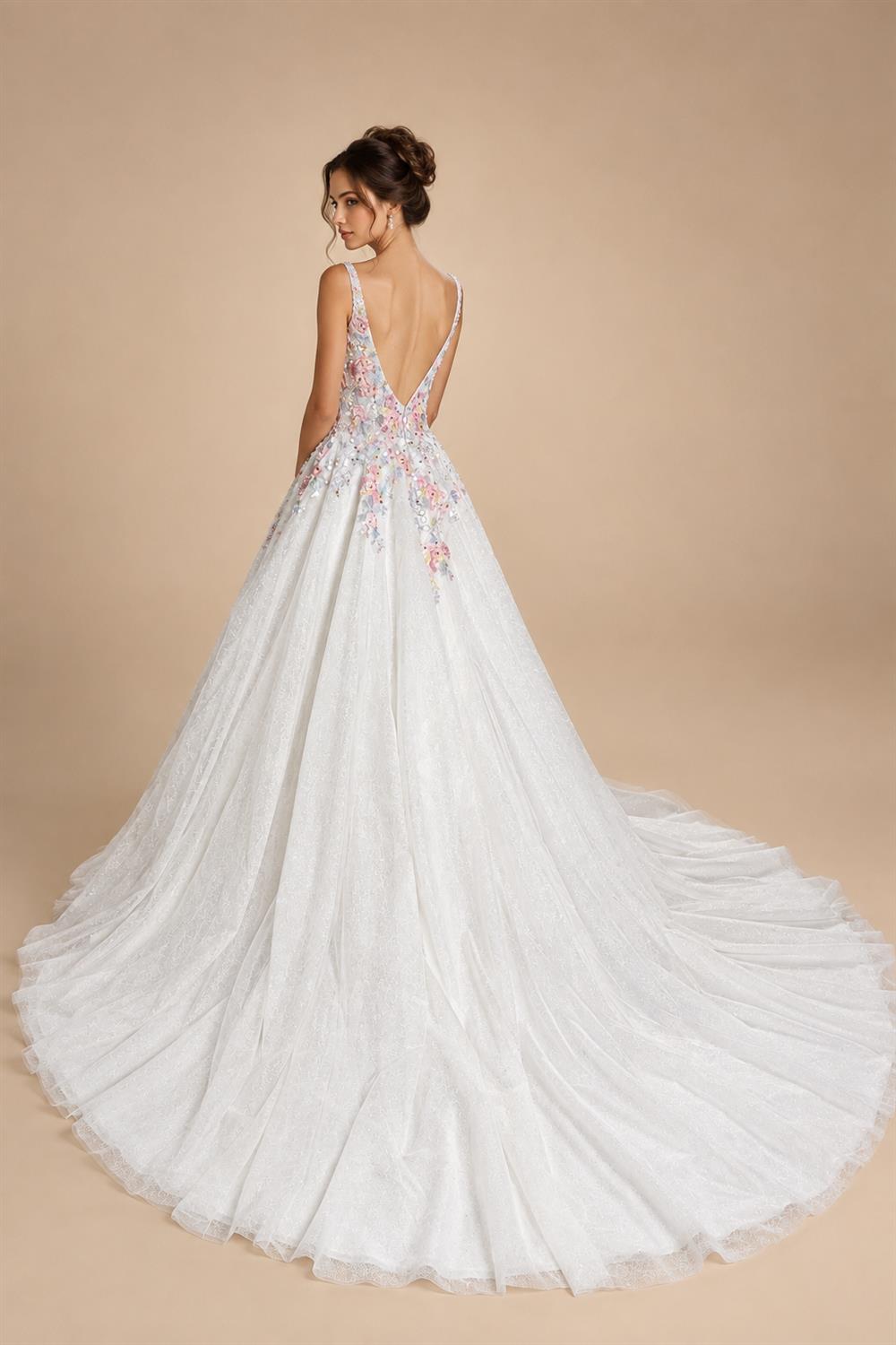Glamorous White Floral Applique A-Line Tulle Wedding Dress with Train ZP066