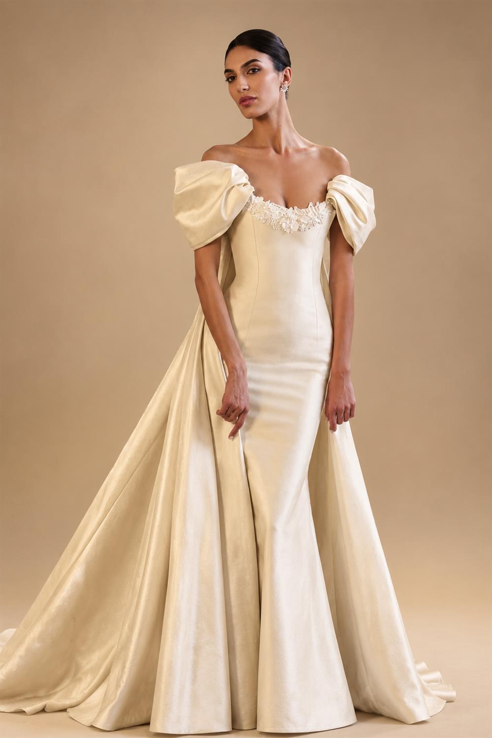 Luxury Ivory Off-the-Shoulder Satin Wedding Dress with Puff Sleeves ZP074