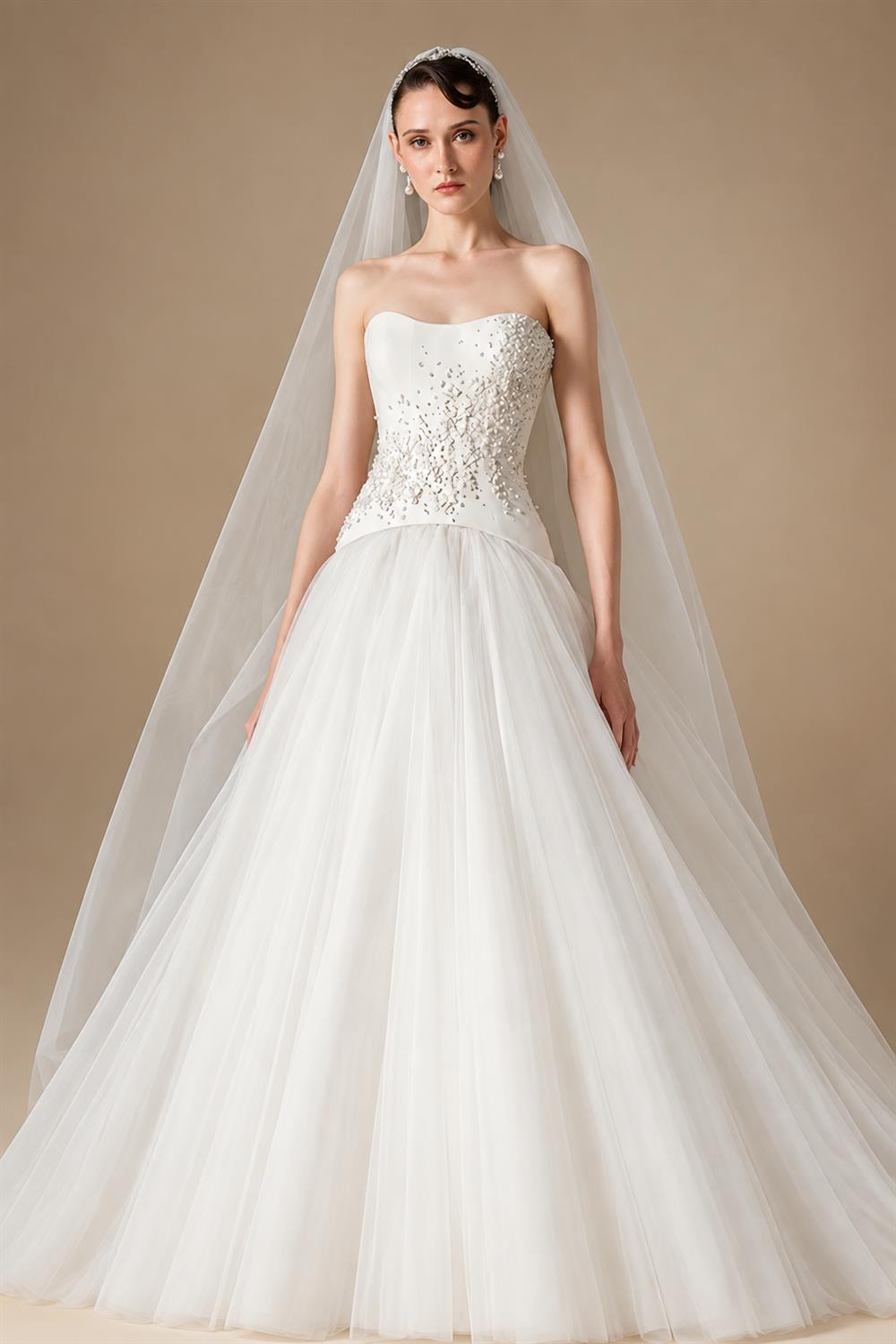 Elegant White Strapless Bodice Crystal Ball Gown Wedding Dress with Veil ZP080