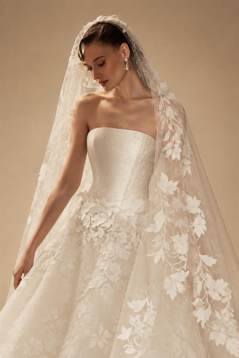 Dreamy Ivory Strapless Floral Lace Mermaid Train Wedding Dress with Veil ZP083