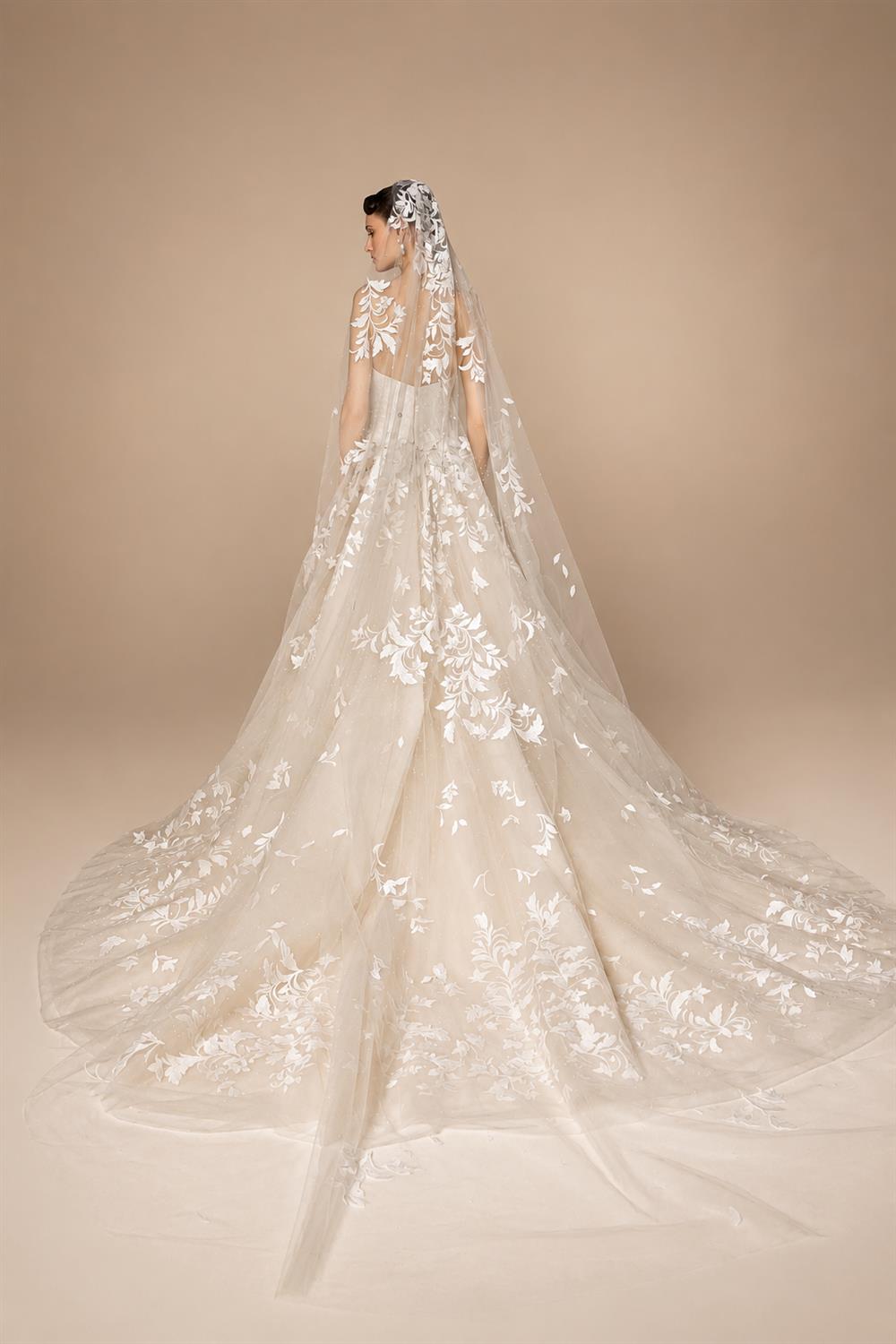 Dreamy Ivory Strapless Floral Lace Mermaid Train Wedding Dress with Veil ZP083