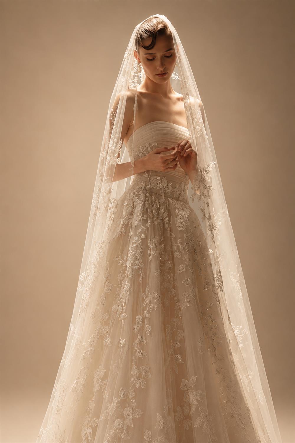 Romantic Champagne Strapless Floral Lace Tulle A-Line Wedding Dress with Veil ZP084