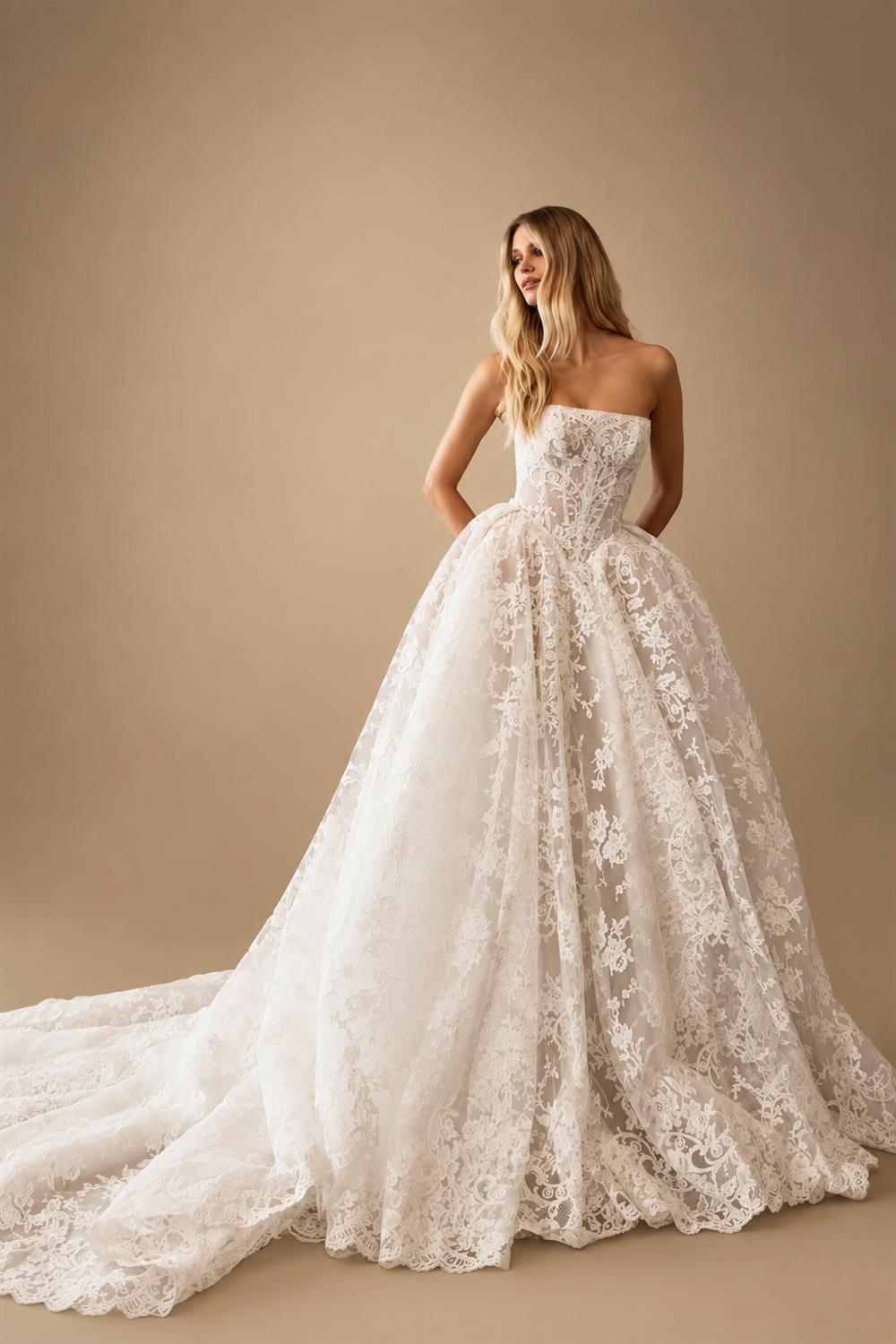Glamorous White Strapless Floral Lace Wedding Dress with Veil ZP095