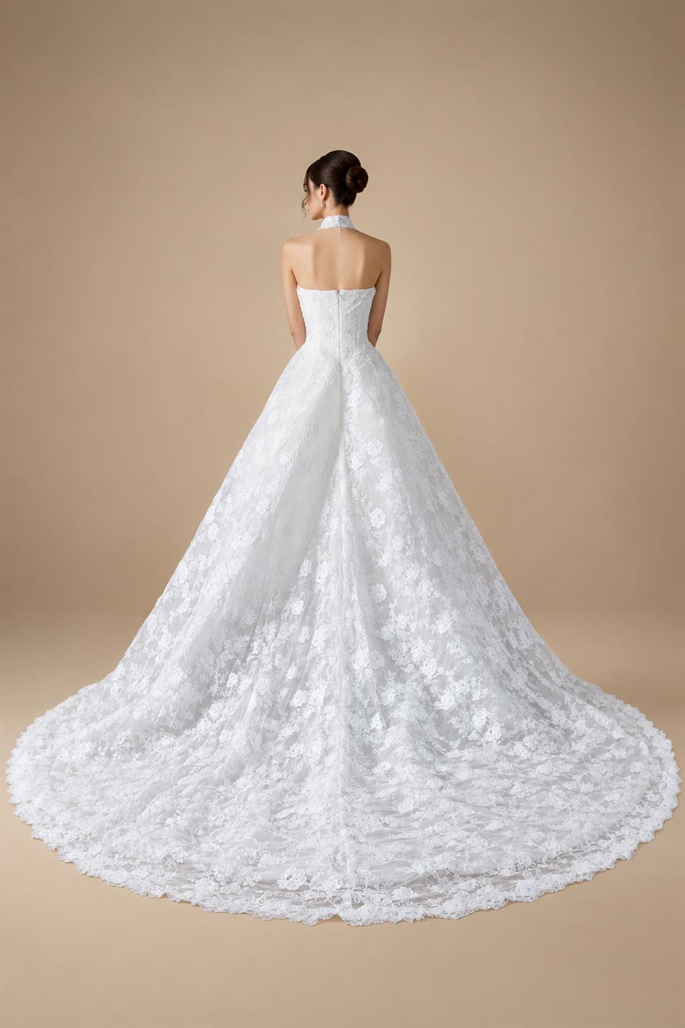 Luxury Ivory Strapless Lace Train Wedding Dress with Scarf ZP140