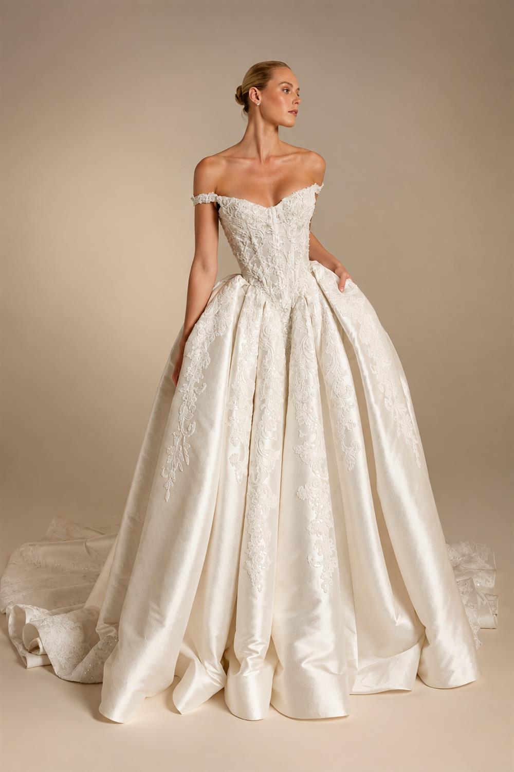Luxury White Lace Embroidery Satin Train Wedding Dress ZP143