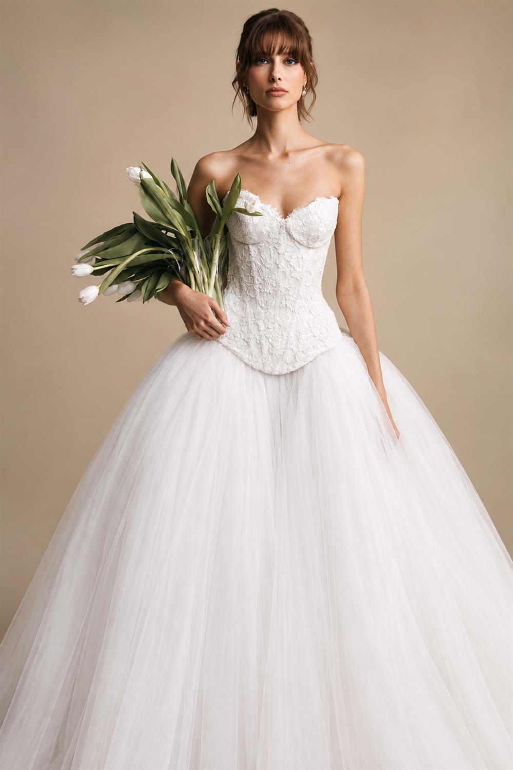 Luxury White Strapless Lace Tulle Ball Gown Wedding Dress ZP145