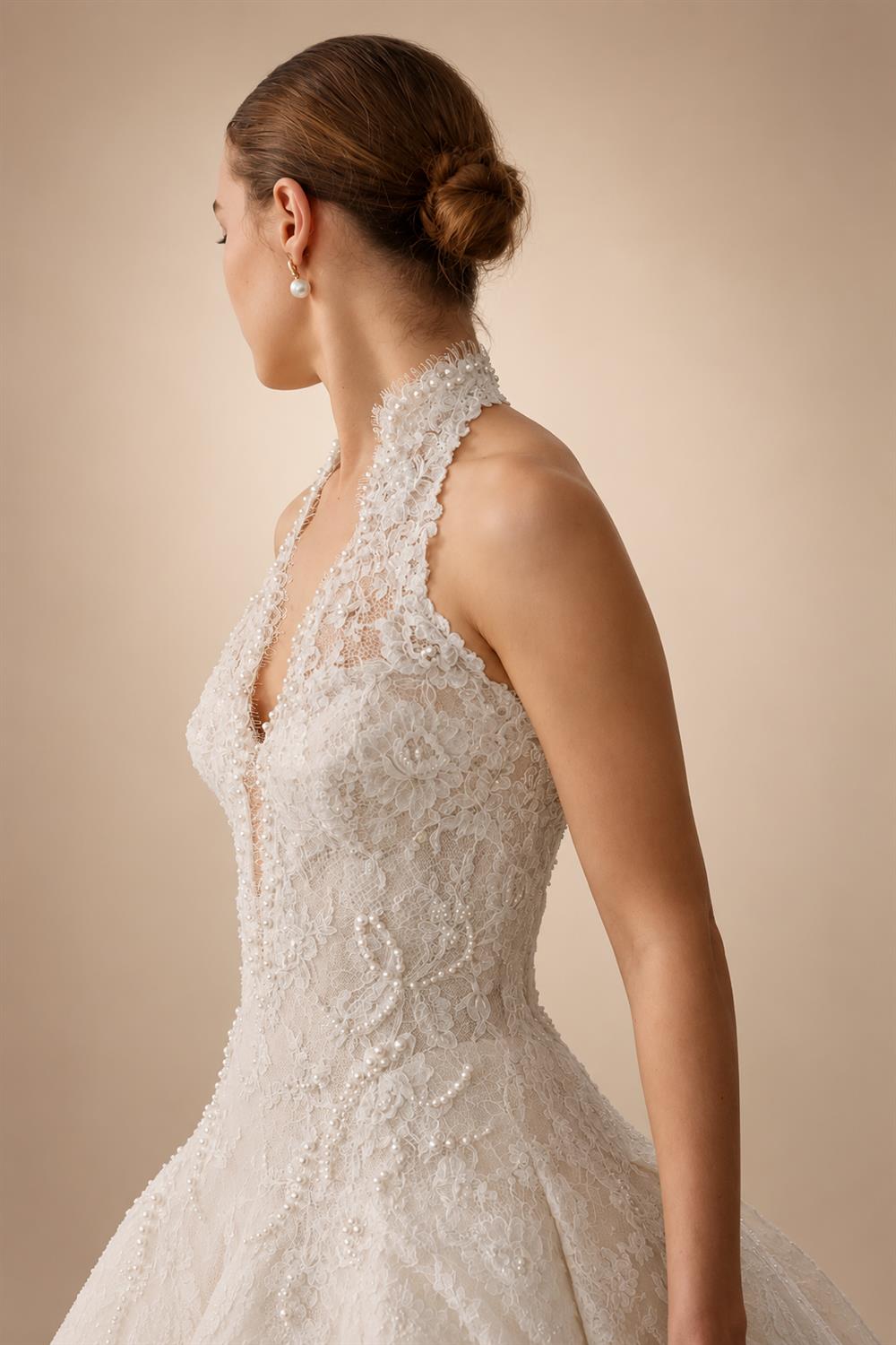 Luxury Ivory Halter Neck Lace Deep V Ball Gown Wedding Dress ZP146