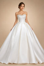 Luxury Pearl Strapless Ball Gown White Wedding Dress ZP192