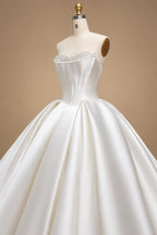 Luxury Pearl Strapless Ball Gown White Wedding Dress ZP192