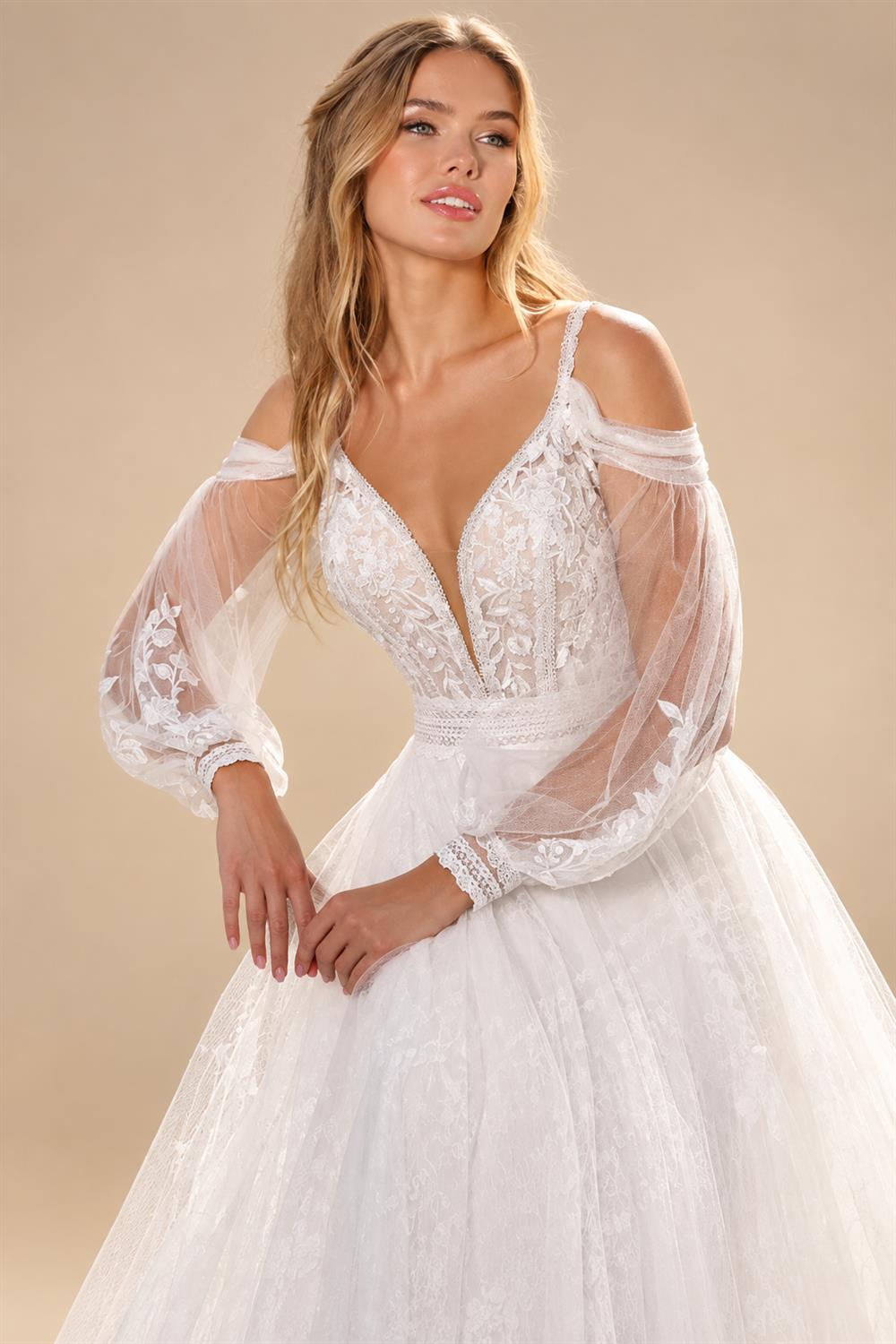 Bohemian Wedding Dresses A Line Tulle Lace Appliques V Neck Long Puff Sleeves Backless Vestidos De Novia Customized