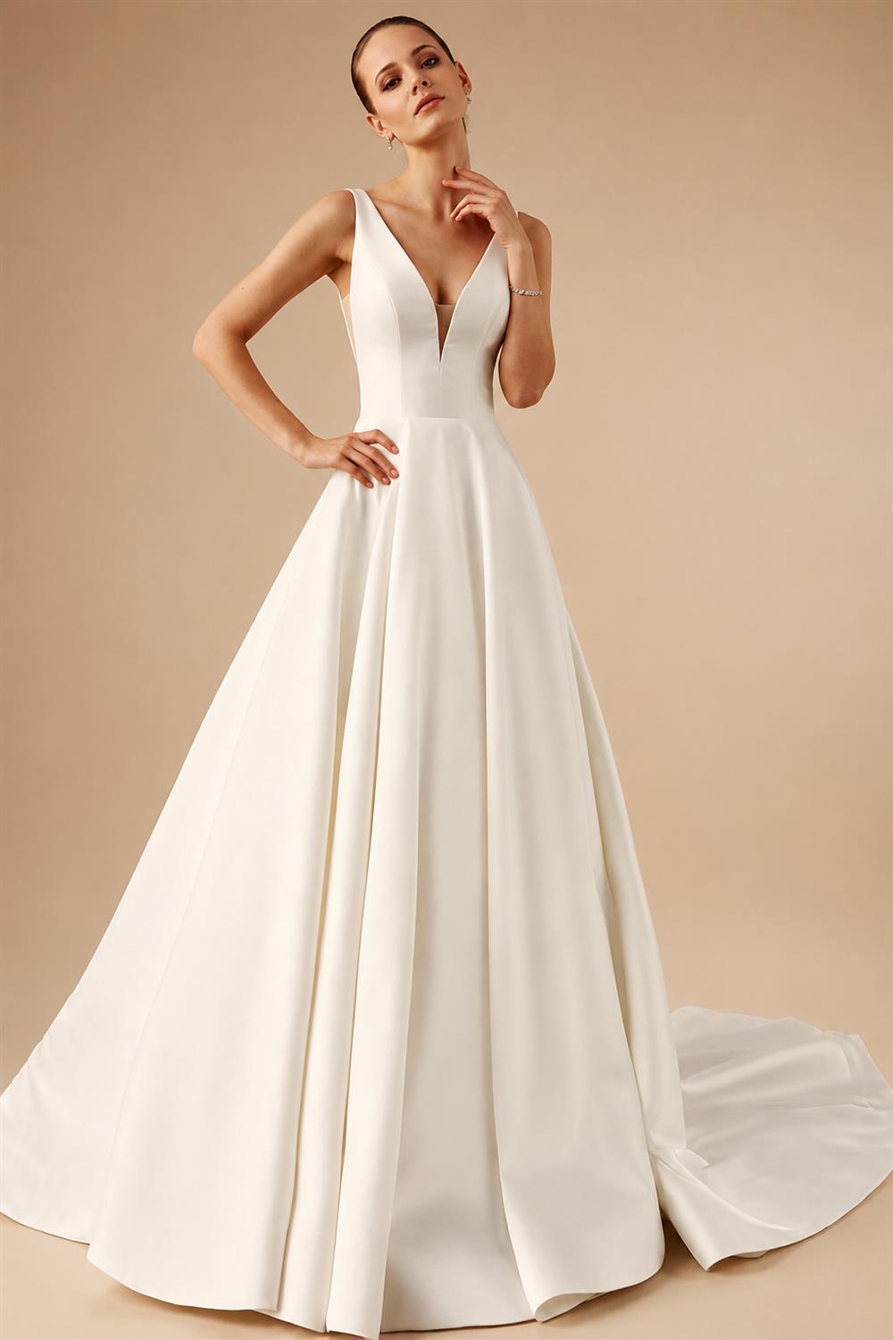 Minimalist Satin Wedding Dresses 2027 A Line Sleeveless Court Train Bridal Gown Vestidos Customized