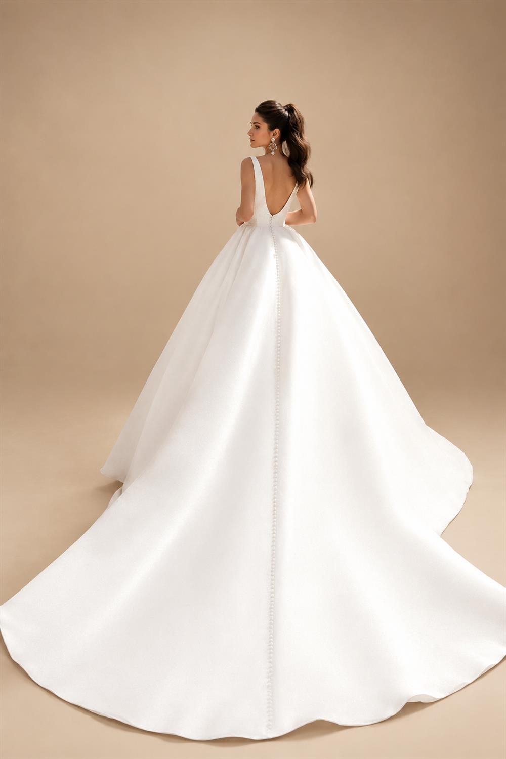 Minimalist Satin Wedding Dresses 2027 A Line Sleeveless Court Train Bridal Gown Vestidos Customized