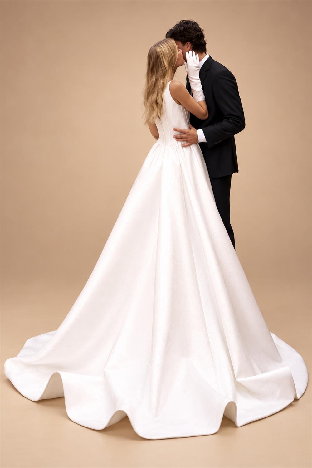 Satin Wedding Dresses Spaghetti Straps Appliques Bride Gown Draped A-Line Bridal Gown Robes de Soriee Customized
