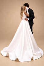 Satin Wedding Dresses Spaghetti Straps Appliques Bride Gown Draped A-Line Bridal Gown Robes de Soriee Customized