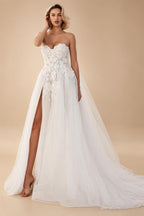Modest Sweetheart Wedding Dress with Slit 2026 New 3D Lace Appliques Tiered Wedding Gowns Vestido Customized