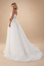 Modest Sweetheart Wedding Dress with Slit 2026 New 3D Lace Appliques Tiered Wedding Gowns Vestido Customized