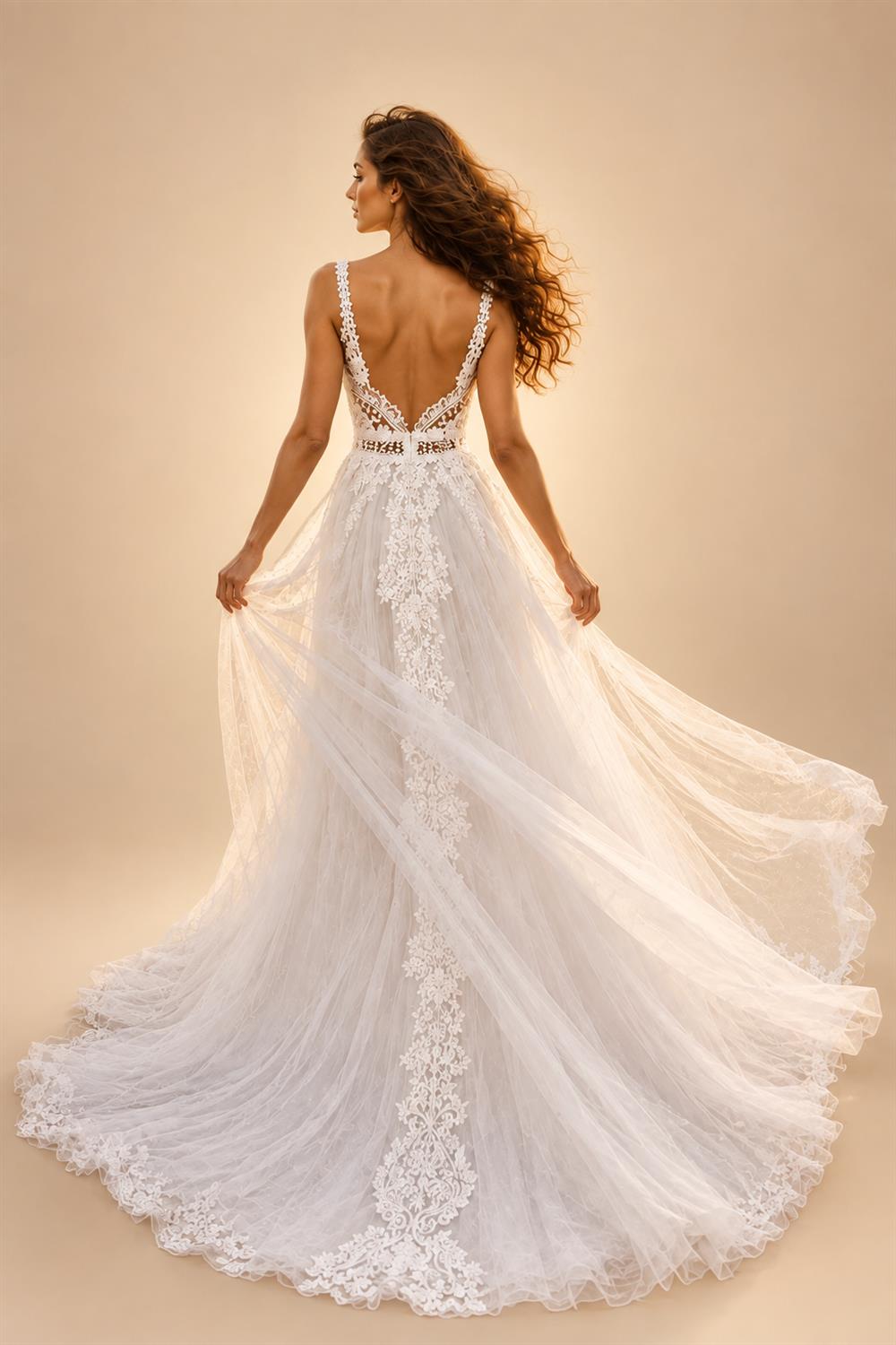 Boho Lace Tulle A-Line Wedding Dress with V-Neck Spaghetti Straps Low Back Romantic Bridal Gown For Outdo Customized