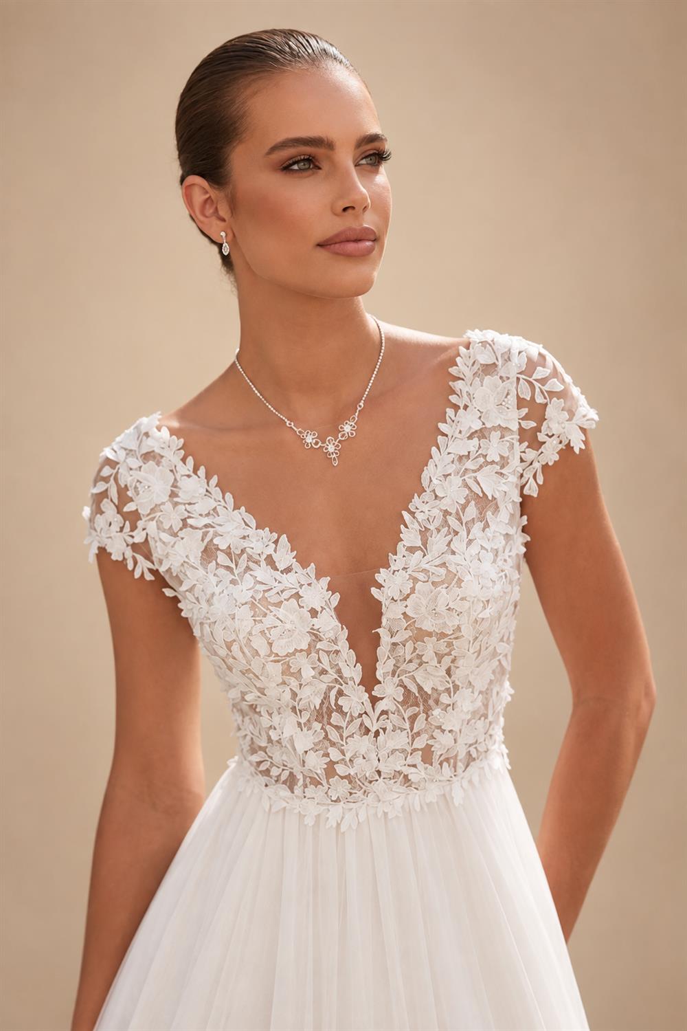 Lace Chiffon Wedding Dress 2026 Brides Boho Women Cap Sleeve V-Neck Open Back Elegant Bridal Gown Customized