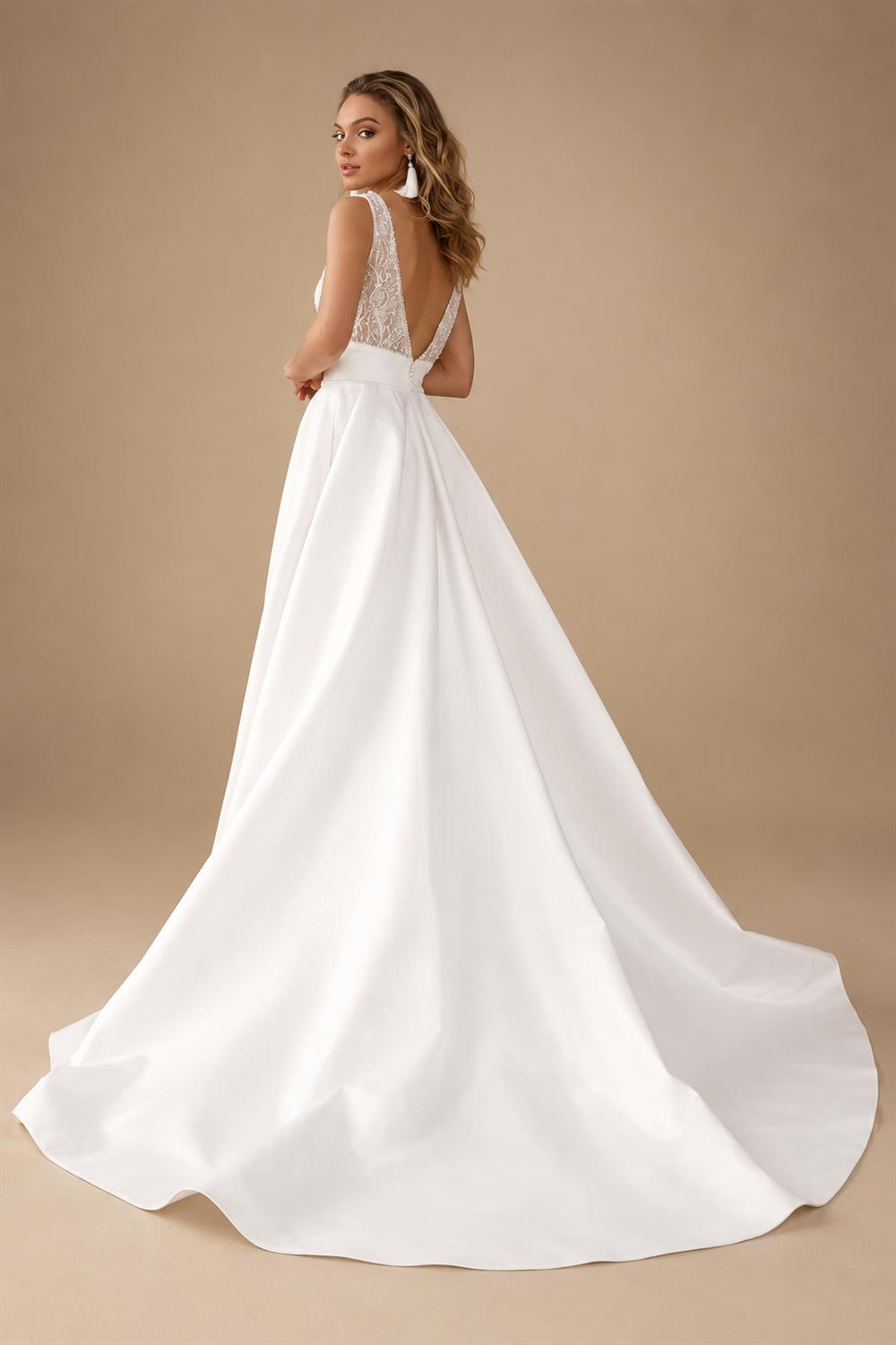Glitter Sequins Sexy V-Neck Wedding Dress Satin Retro Backless Pearls Zipper Plus Size Customized Soft Bridal Gown