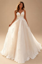 A-line Flowers Appliques Wedding Dress 2027 Garden Spaghetti Strap Bridal Gowns Sweetheart Wedding Gown Customized