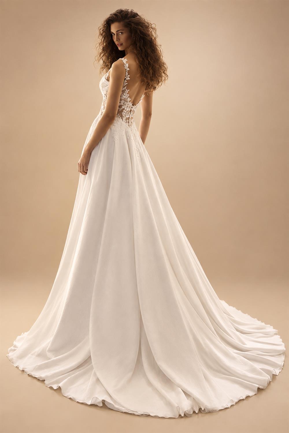Beach Wedding Dress Sexy Sleeveless V Neck See Through Lace Applique Chiffon A Line Split Bridal Gown Customized