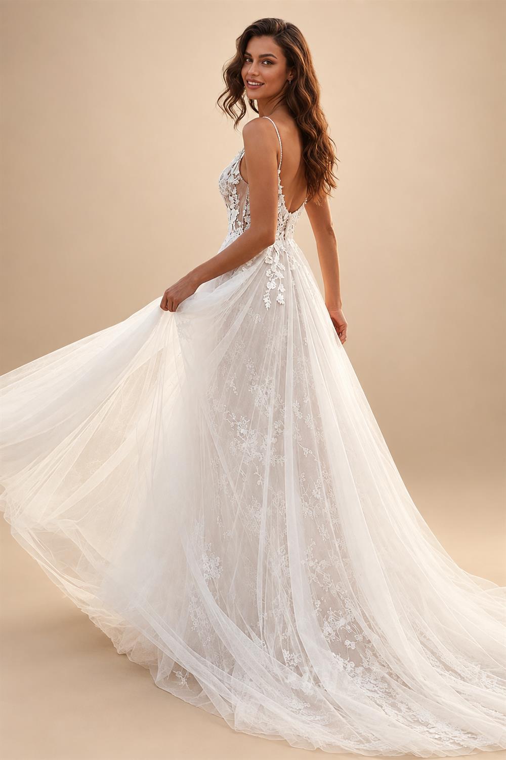 Sexy V-neck Lace A-line Wedding Dresses Spaghetti Strap Appliques Floor Length Tulle Bridal Gown Customized