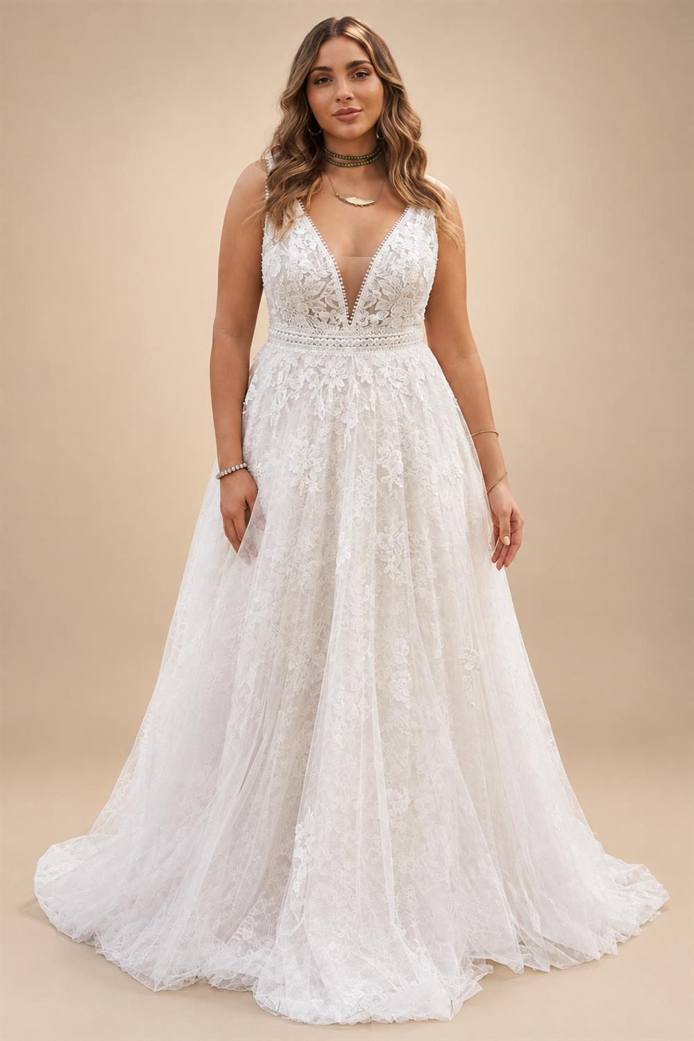 Plus Size Boho Lace Wedding Dresses A Line Sleeveless Appliques V Neck Bridal Gowns Tulle Wedding Gown Customized