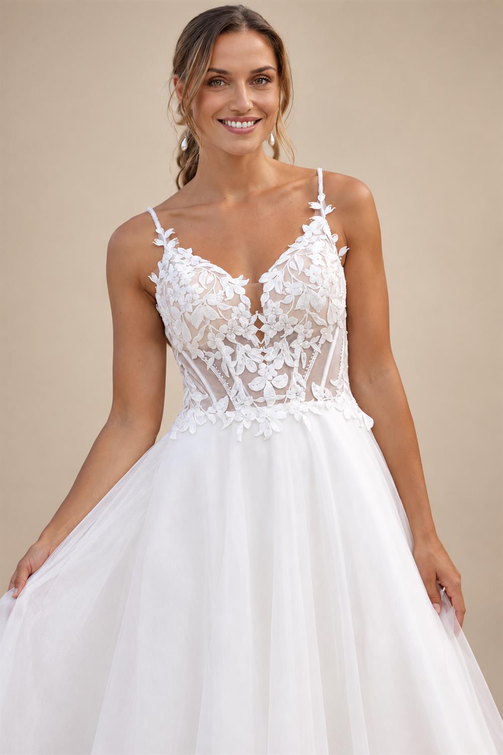 A Line Women Wedding Dresses Backless Tulle Court Train Bridal Gowns Formal Robe De Mariée Customized