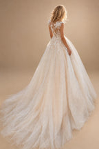 A Line Lace Floral Wedding Dress Illusion Long Sleeve Tulle Tulle Bridal Gown for Formal Ceremony Customized