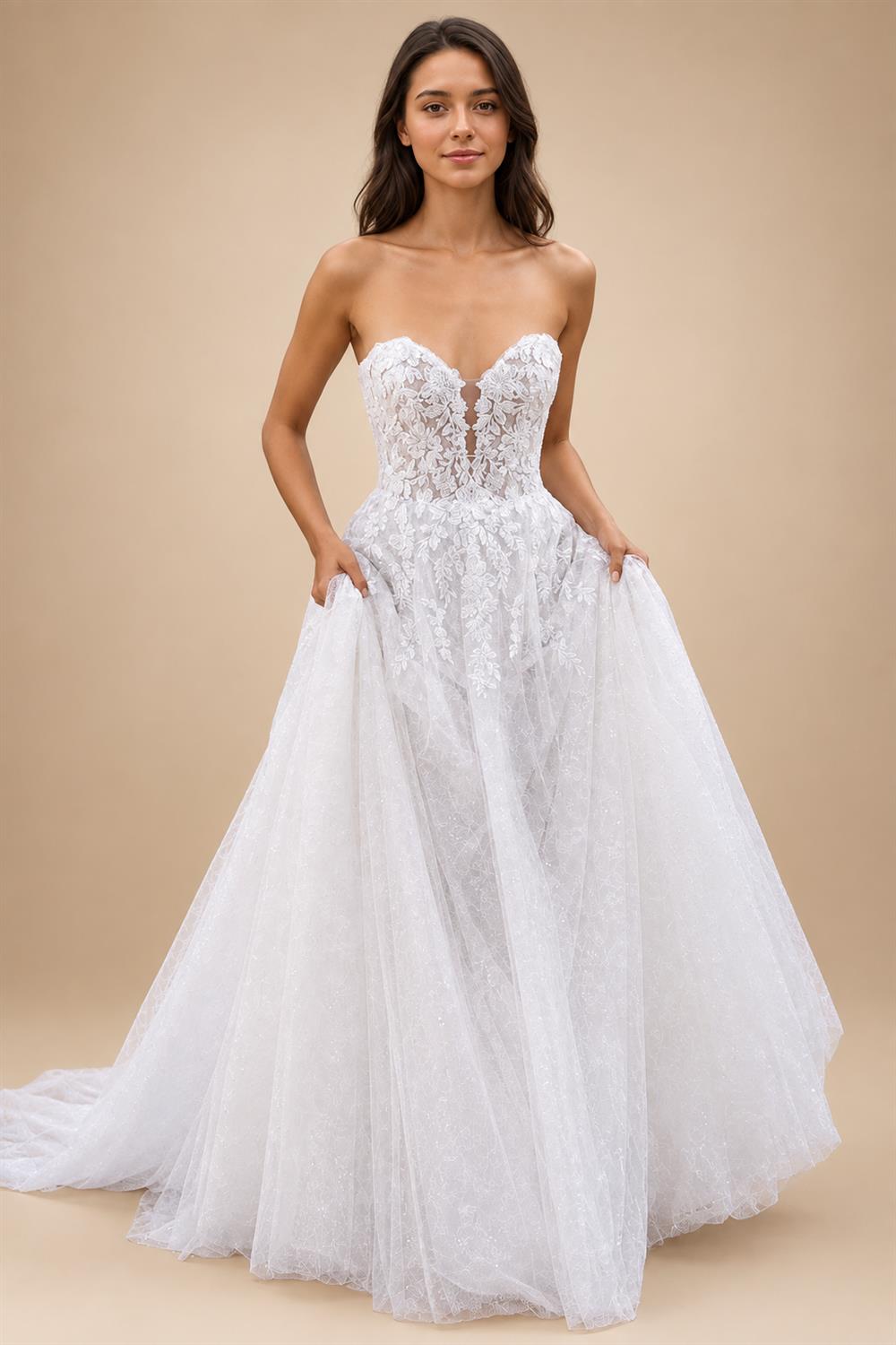 Strapless Sweetheart Corset Wedding Dress Lace Appliques A Line Bridal Gown Customized Boho Wedding Gown