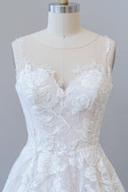 Robe de mariée en tulle à jupe évasée avec appliques illusion