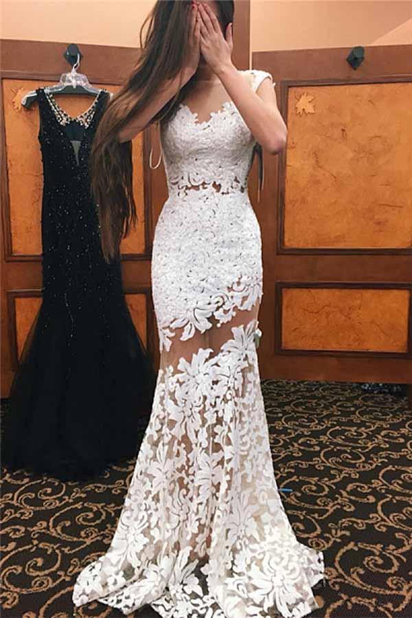 Vestido de novia de encaje con escote sirena ilusión